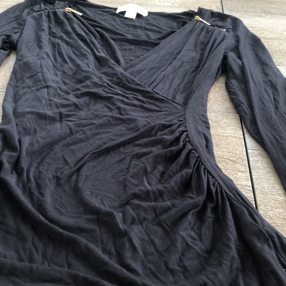 🖤MK wrap top💛 - Picture 5 of 8